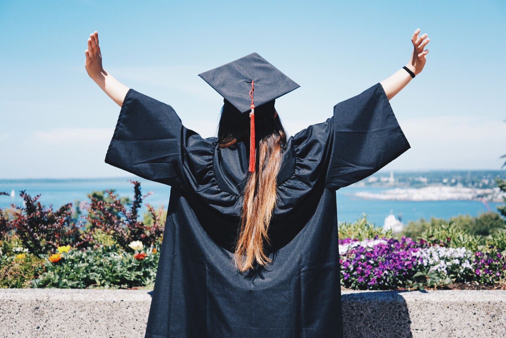 graduation_t20_yv8gA6